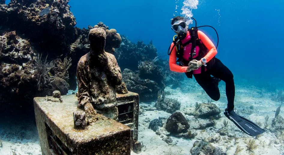 Isla Mujeres Underwater Museum: Exploring an Incredible Art Gallery