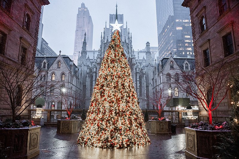 Winter Getaways United States: Explore Iconic Christmas Movie Locations