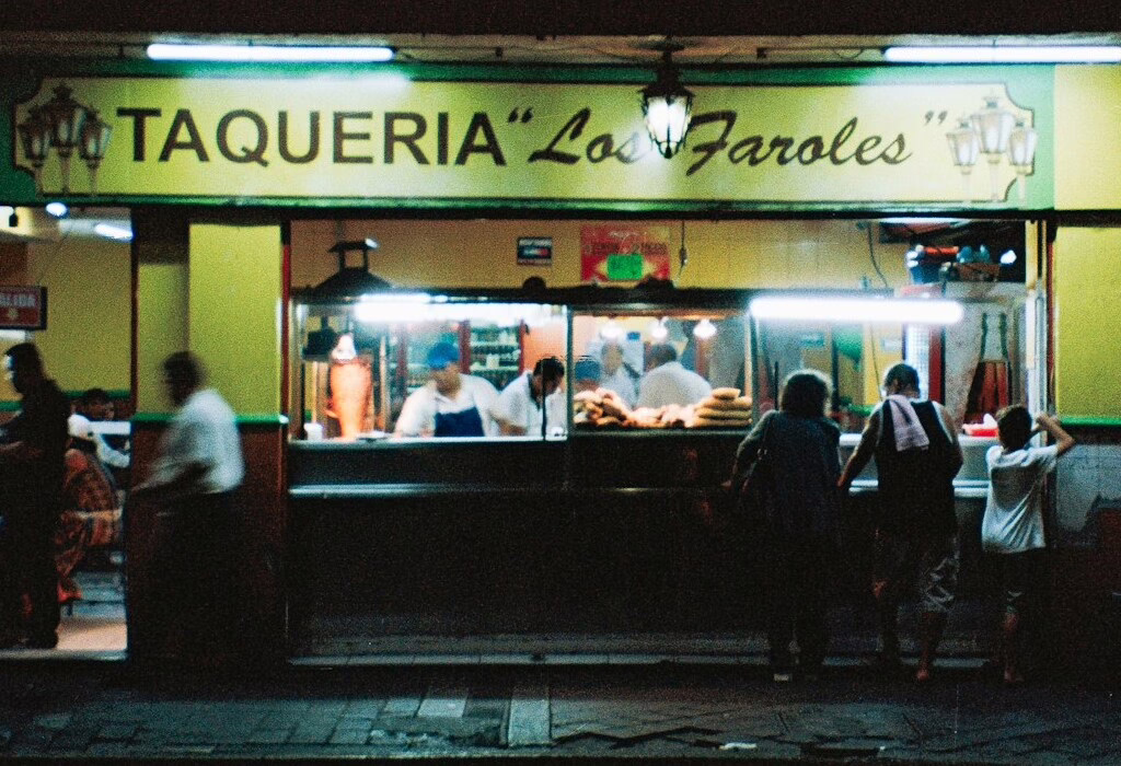 Cómo comer tacos callejeros como un lugareño en Ciudad de México