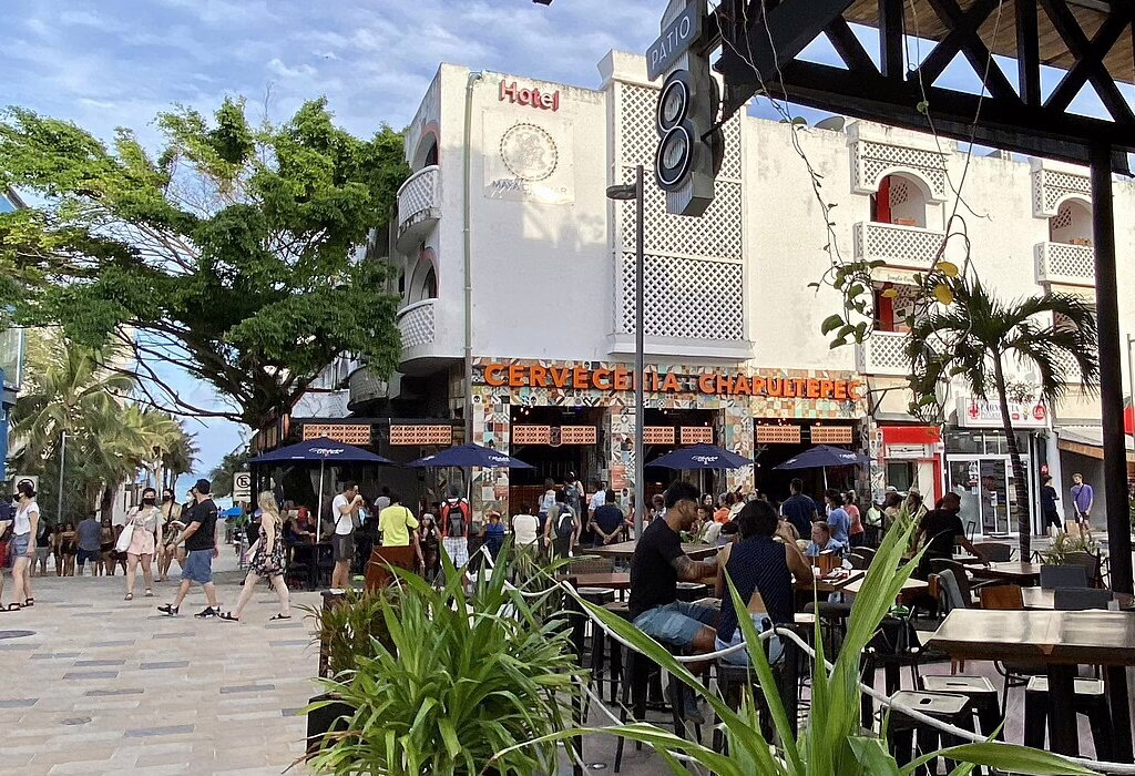 Pedestrian street in Playa del Carmen with restaurants and outdoor seating, a lively and safe area for travelers in Mexico